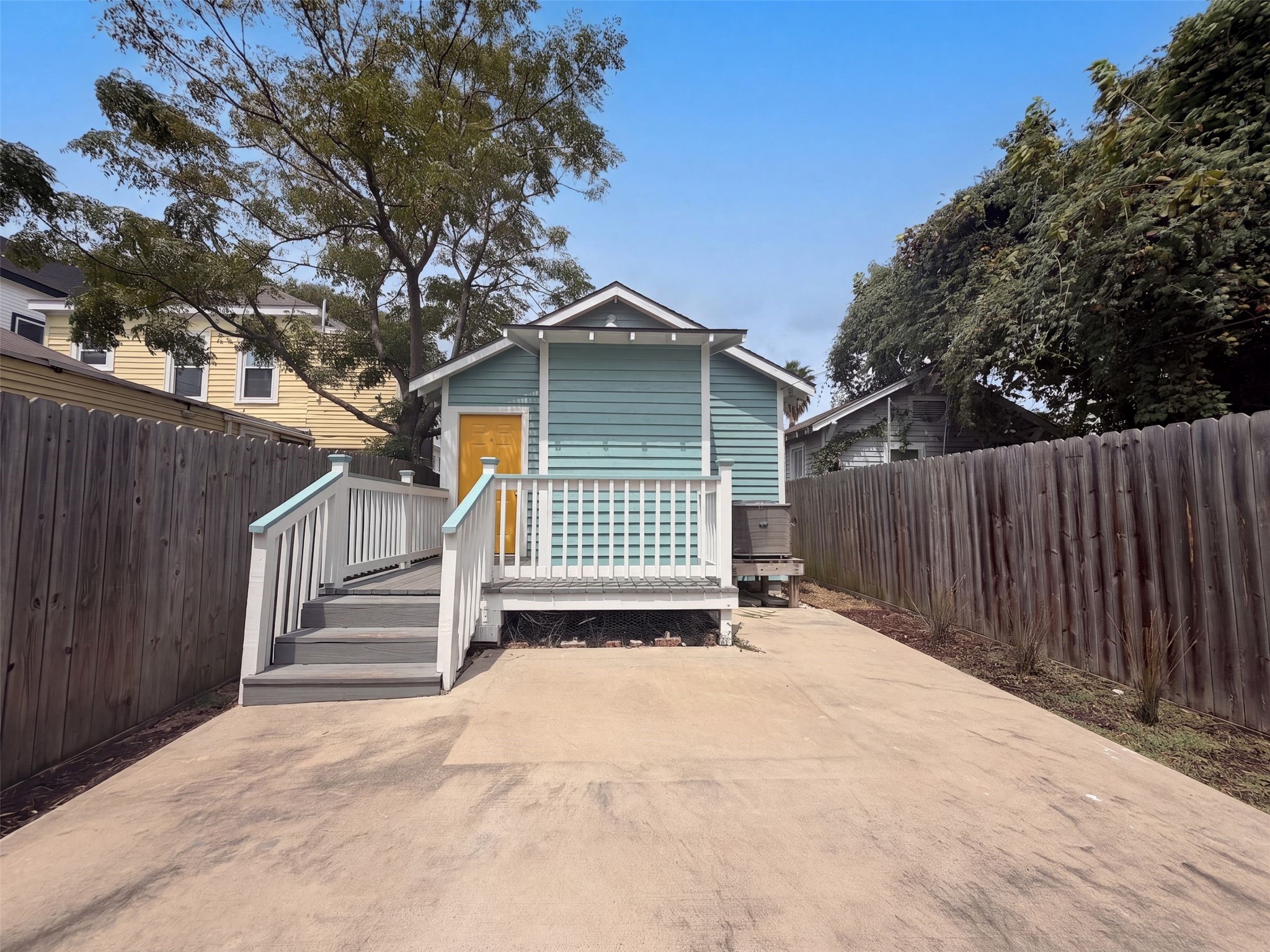 2819 Avenue K Property Photo 5