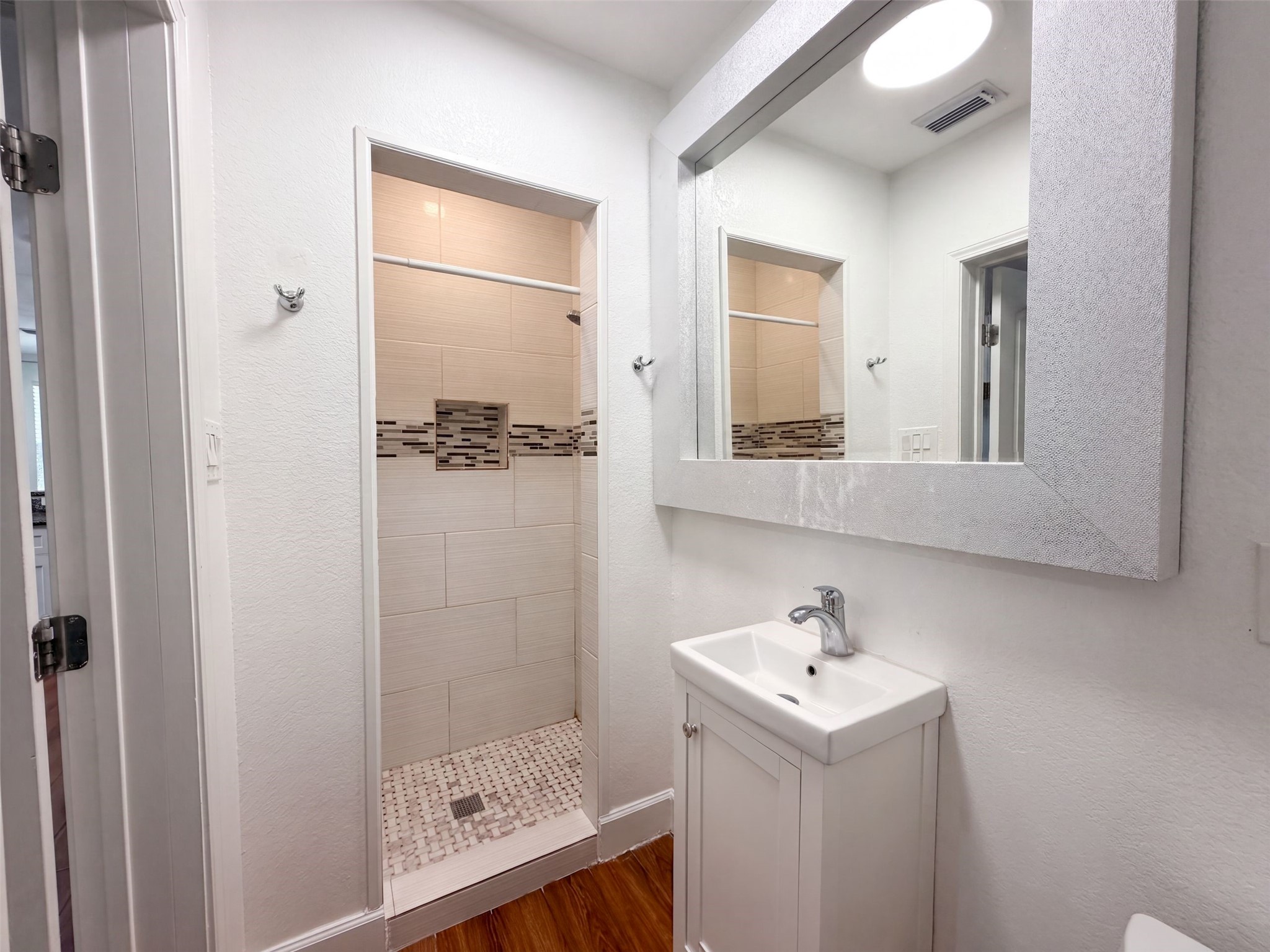 2819 Avenue K Property Photo 12