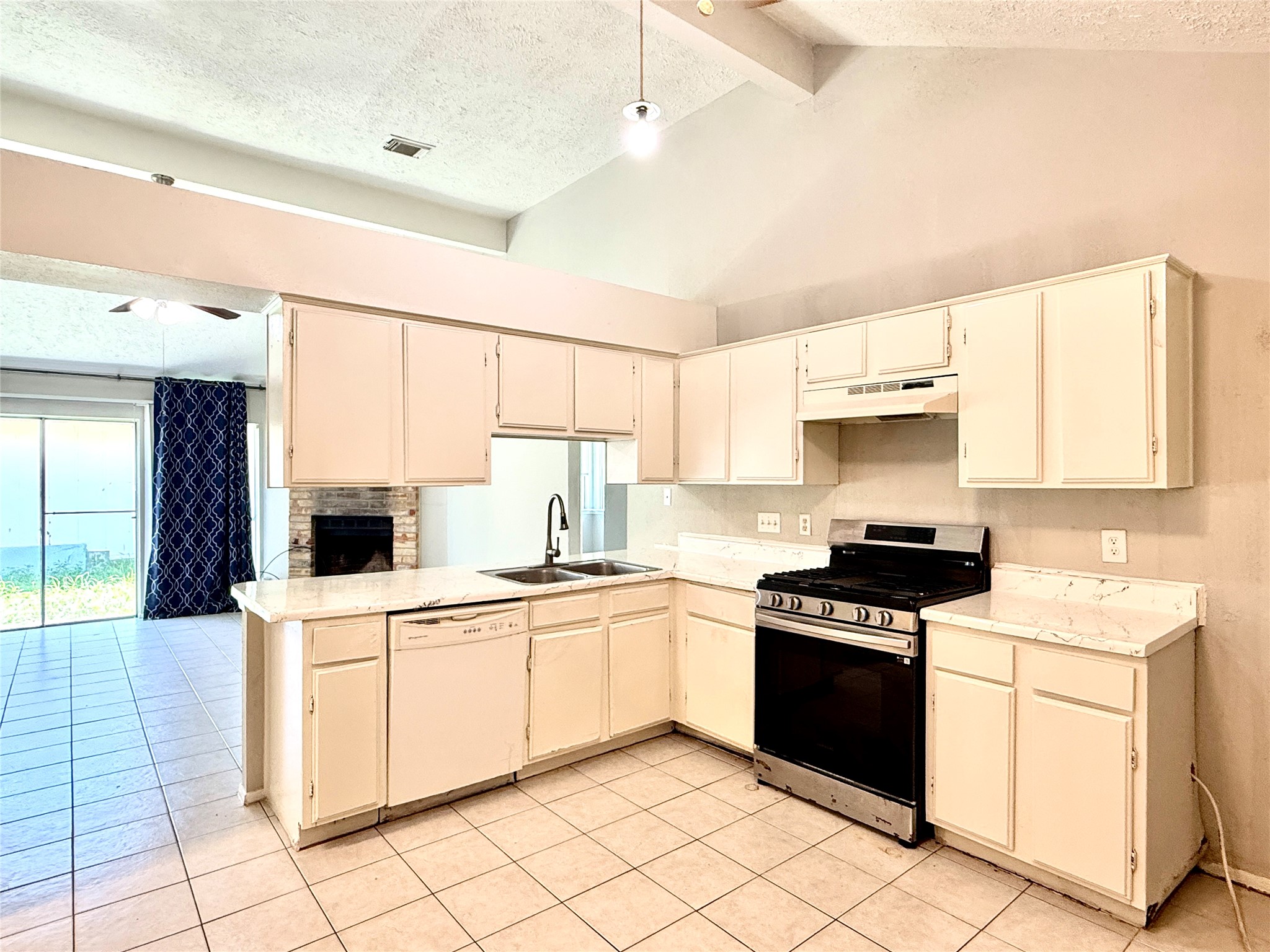12215 Westlock Drive Property Photo 7