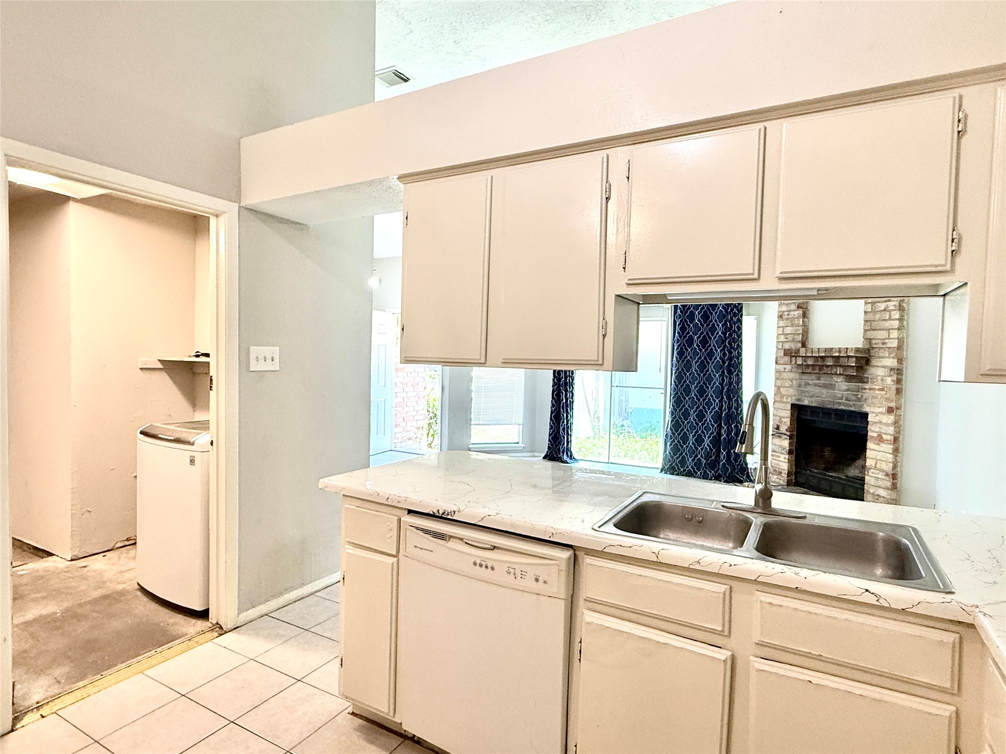 12215 Westlock Drive Property Photo 8