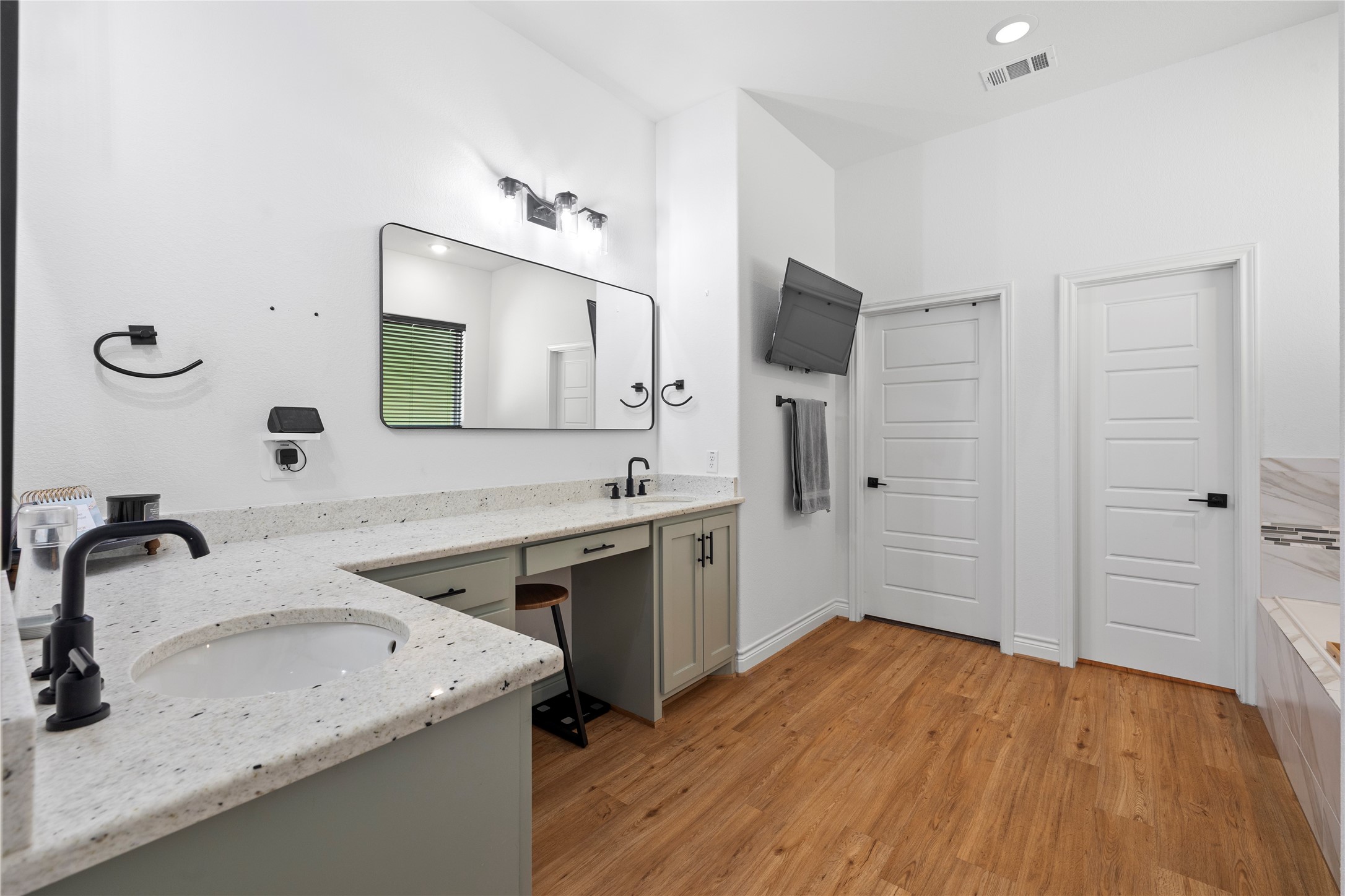23148 Madeira Court Property Photo 16