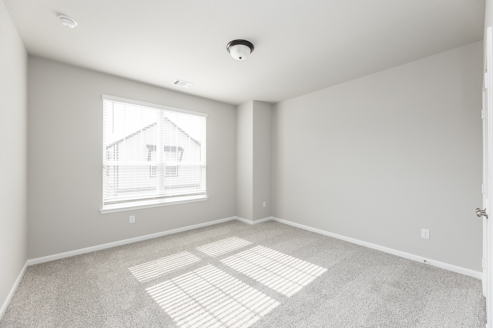 3011 Valley Peak Drive Property Photo 24