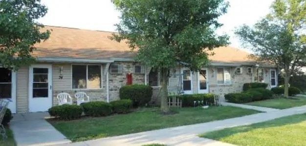 985 Meadow Ln Property Photo 1