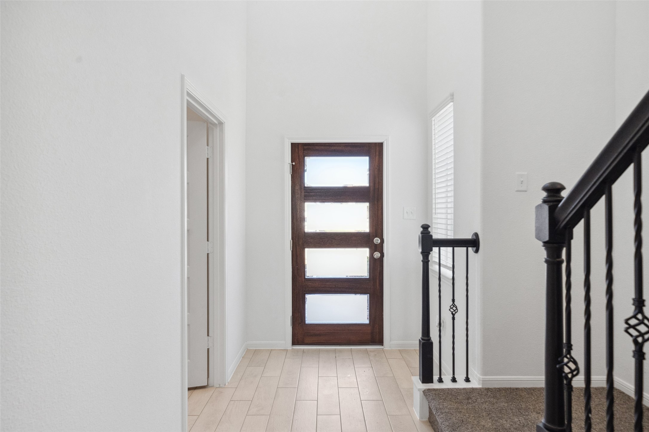 2126 Rosillo Brook Drive Property Photo 4