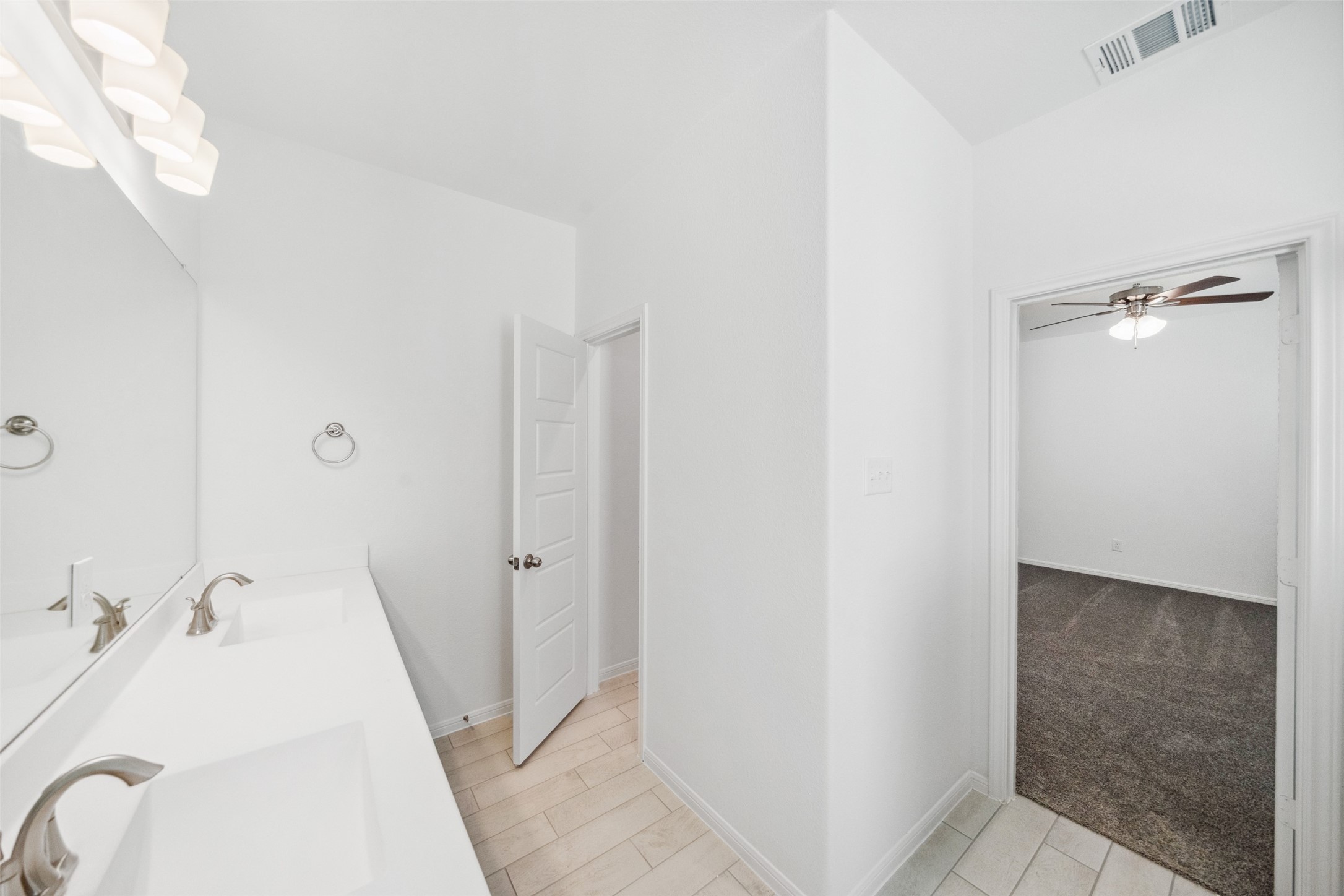 2126 Rosillo Brook Drive Property Photo 8