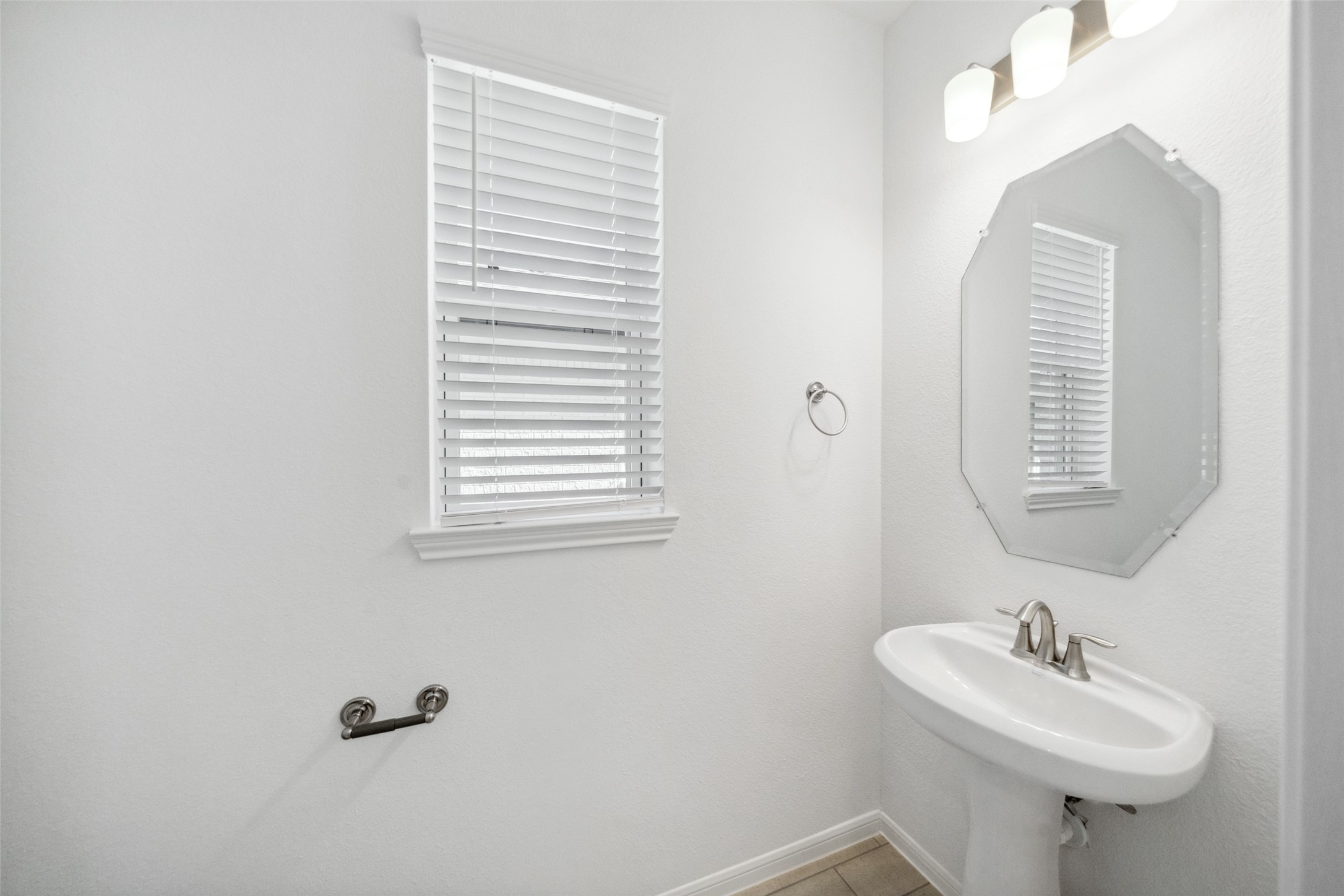 2126 Rosillo Brook Drive Property Photo 9