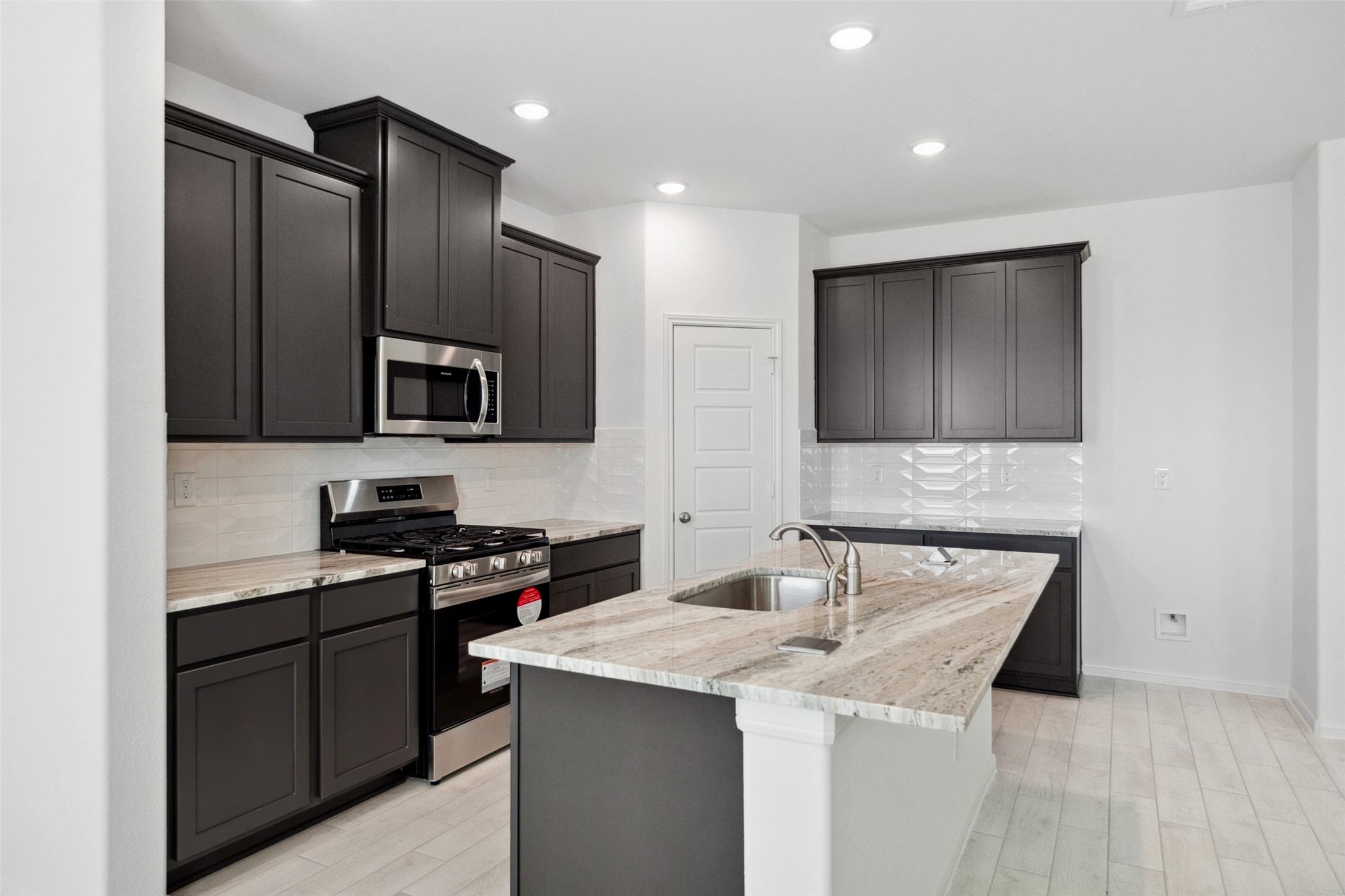 2126 Rosillo Brook Drive Property Photo 15