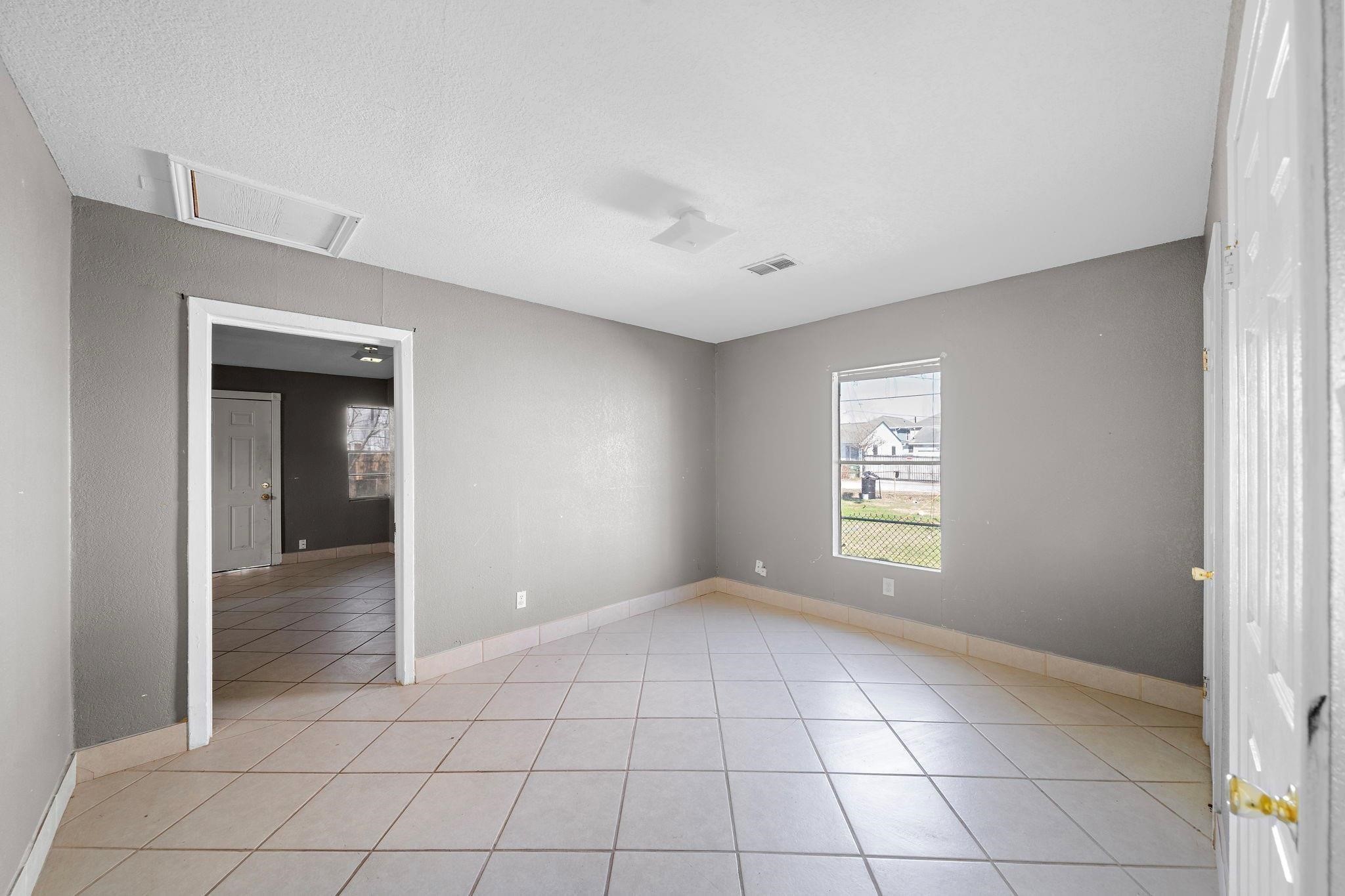 128 Kress Street Property Photo 7