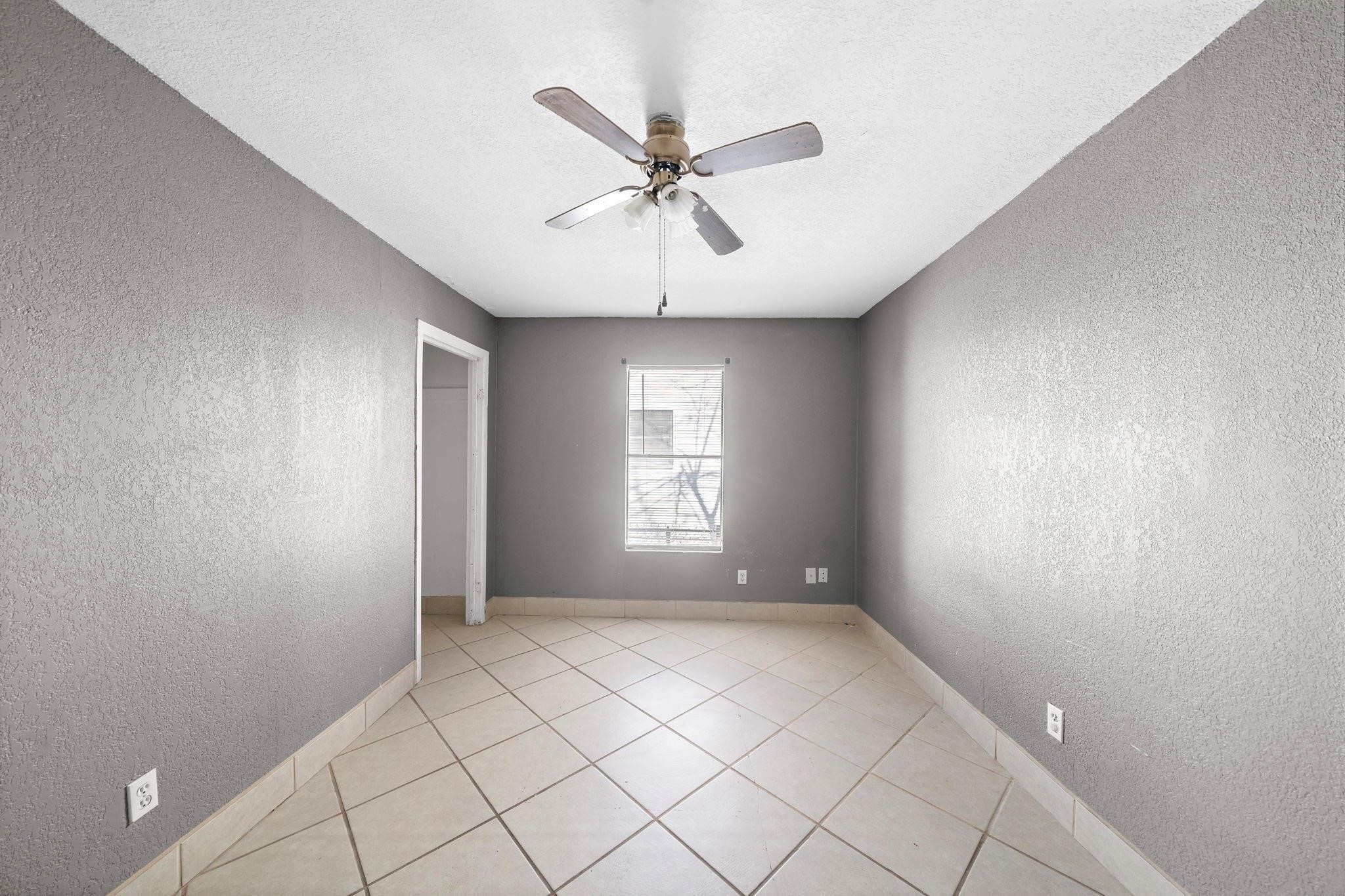 128 Kress Street Property Photo 9