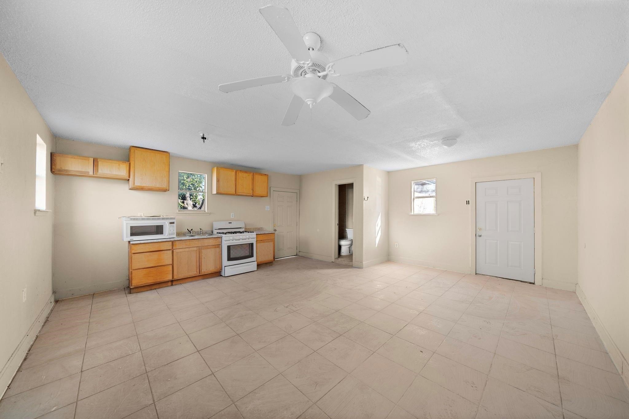 128 Kress Street Property Photo 10