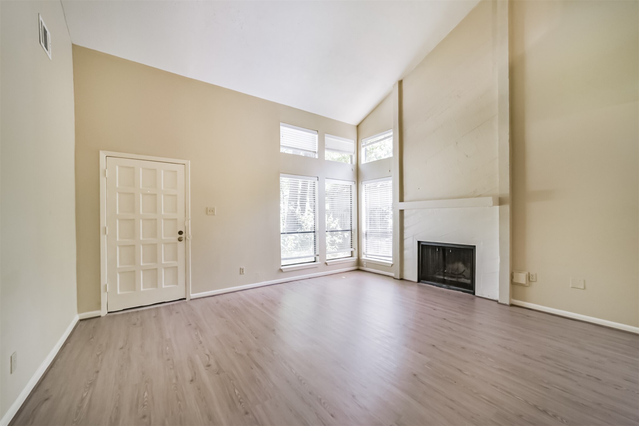 3 Hedgebell Court Property Photo 8