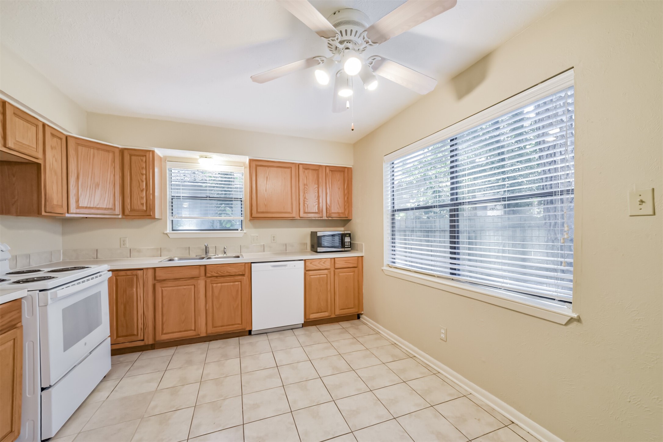 3 Hedgebell Court Property Photo 13