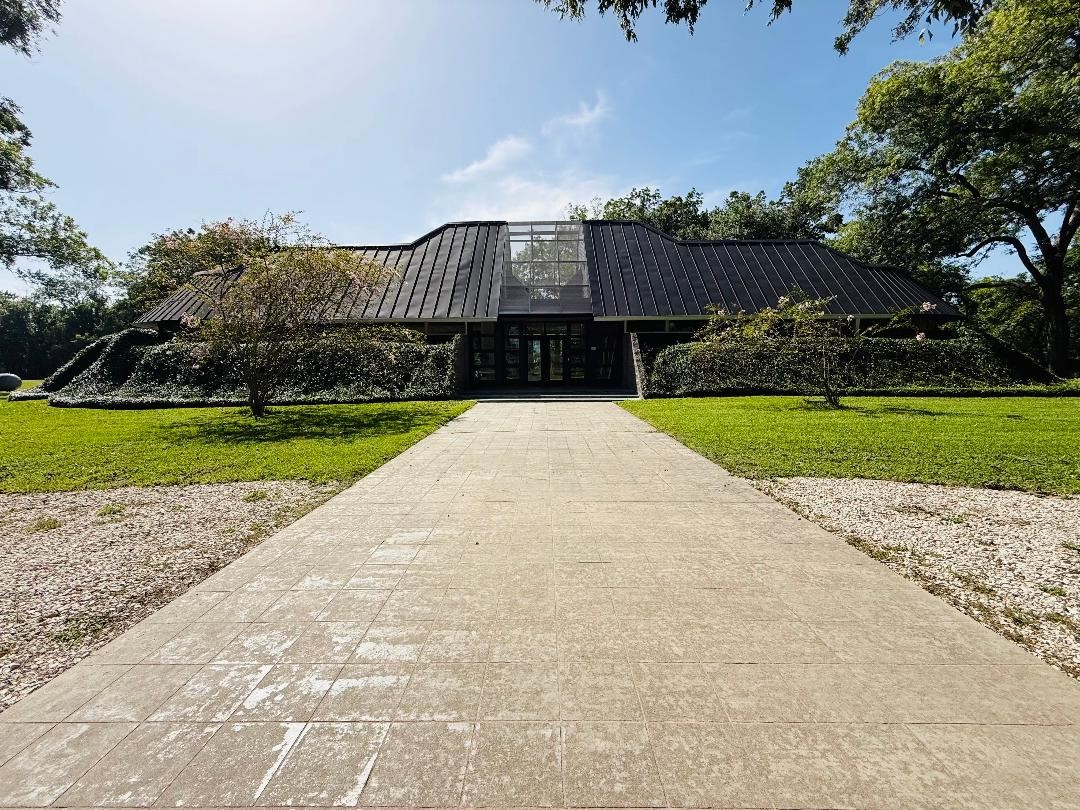 1504 Half Moon Drive