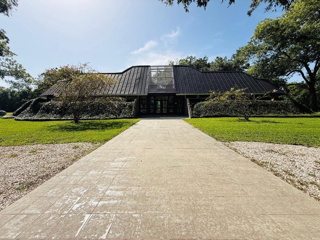 1504 Half Moon Drive, Wharton Tx 77488 Property Photo 1