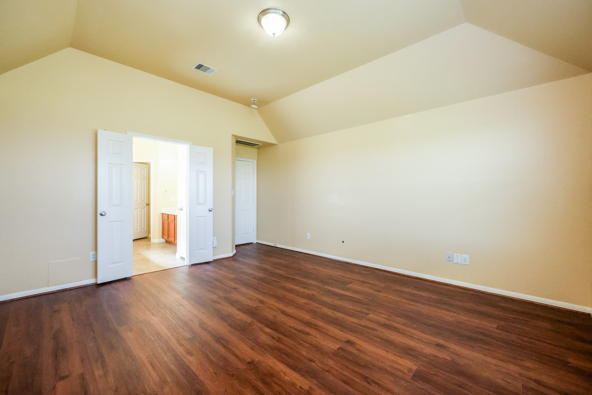 20130 Emerald Mountain Drive Property Photo 7