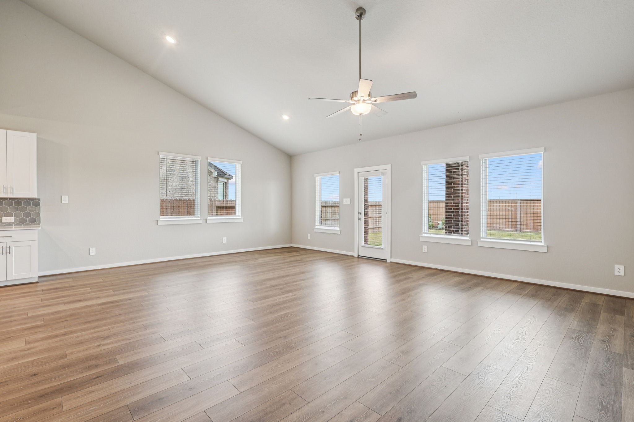 2122 Rawls Ranch Drive Property Photo 4