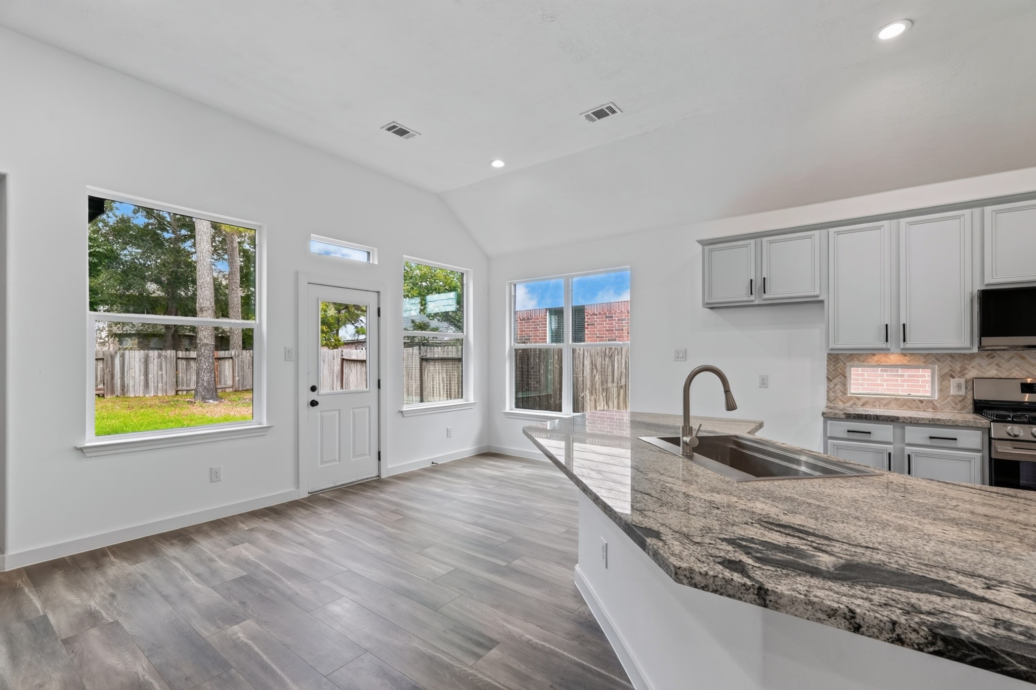 18 Griffin Hill Court Property Photo 15