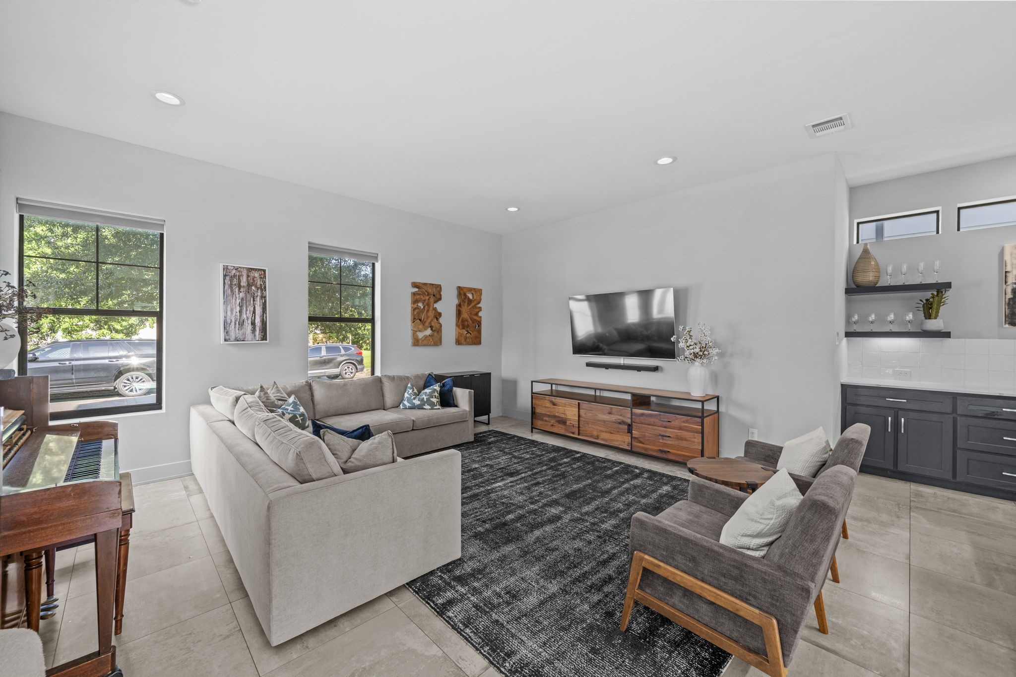3317 Arlington Street Property Photo 4