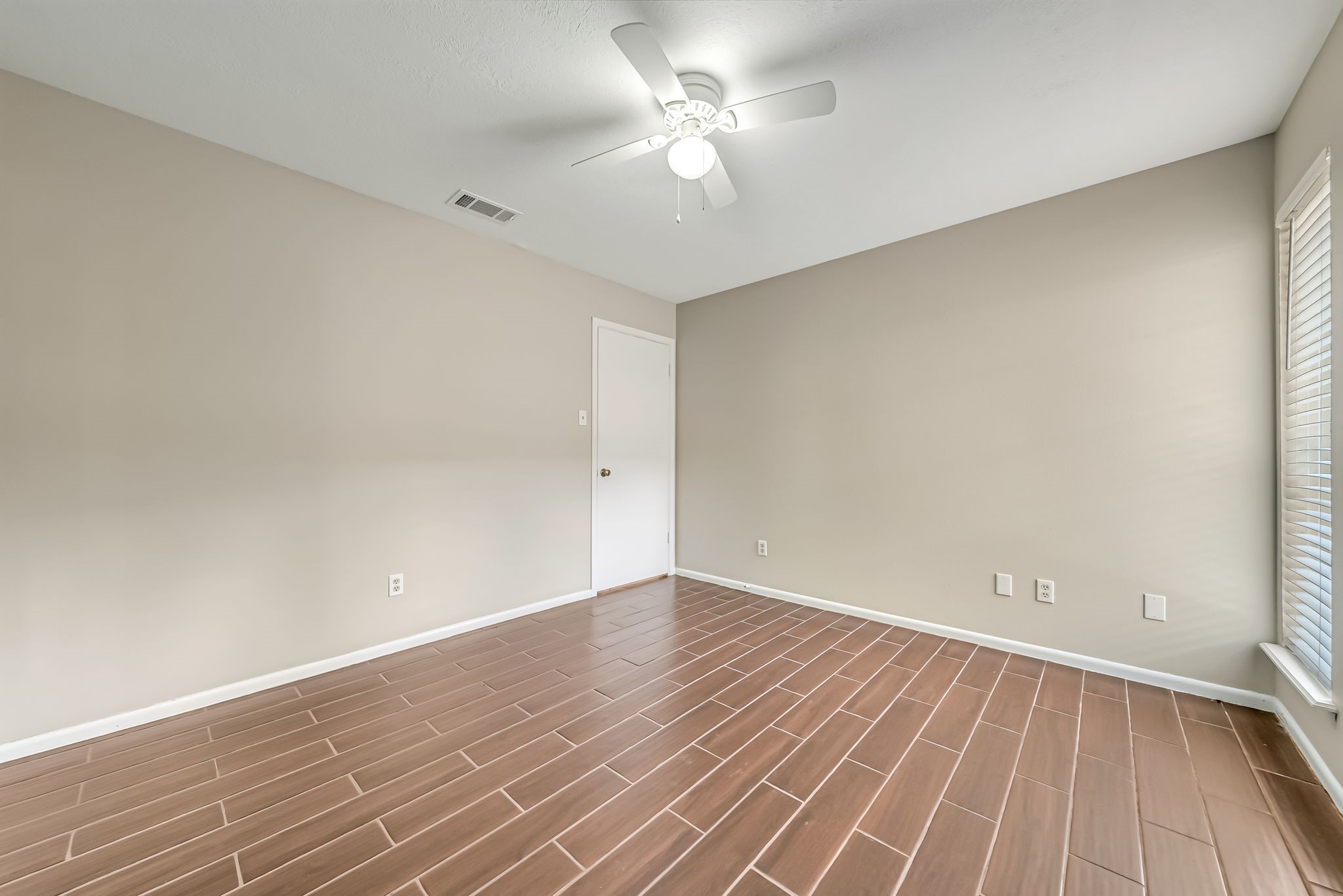 12038 Texas National Boulevard Property Photo 7