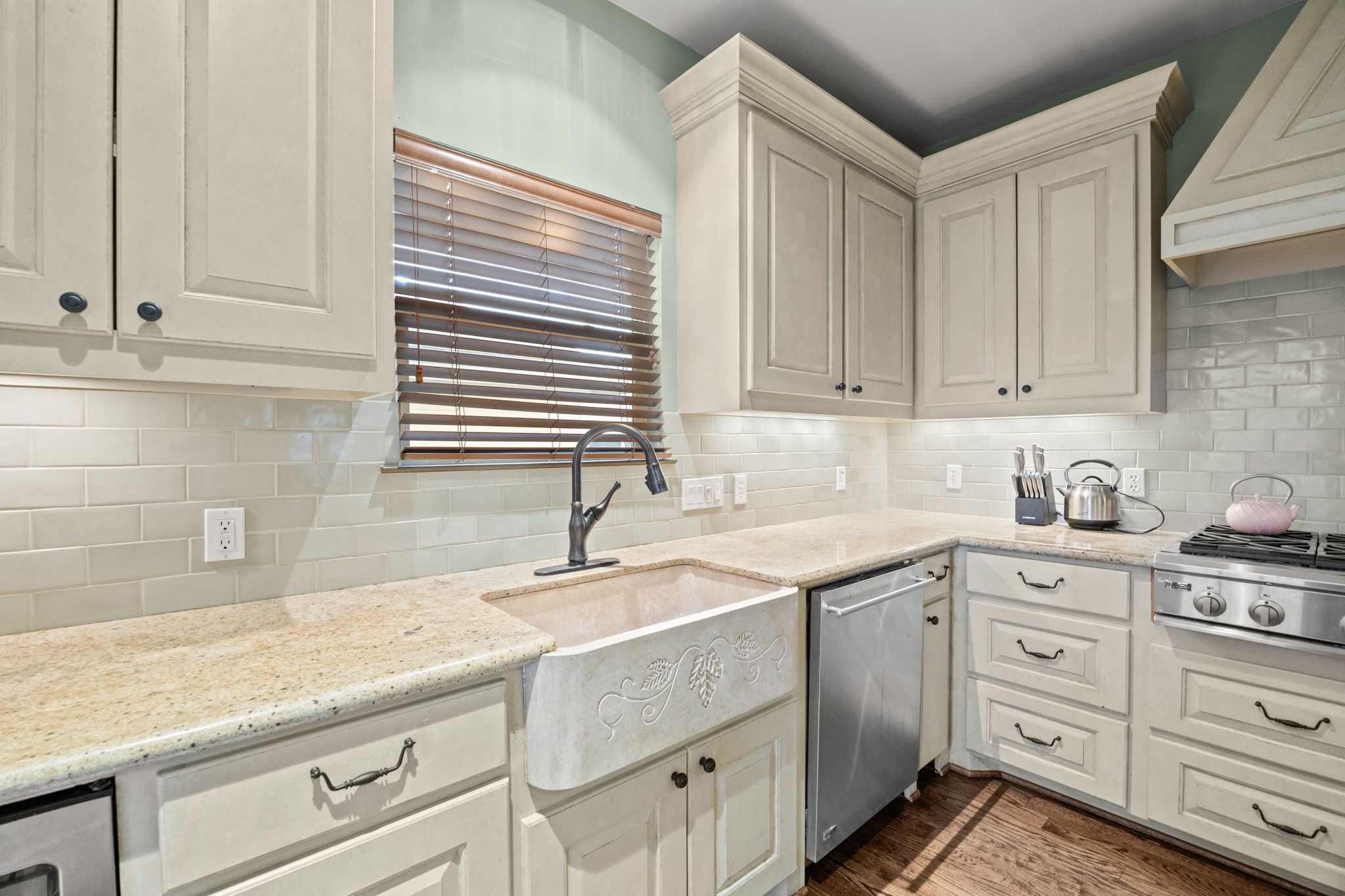1106 W 18th Street A Property Photo 7