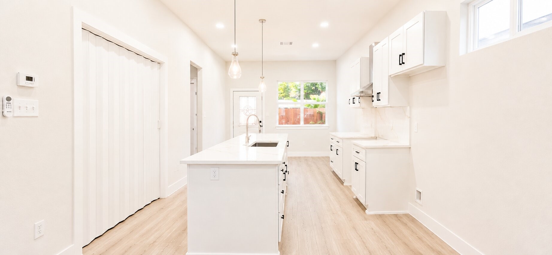 142a College Street Property Photo 7