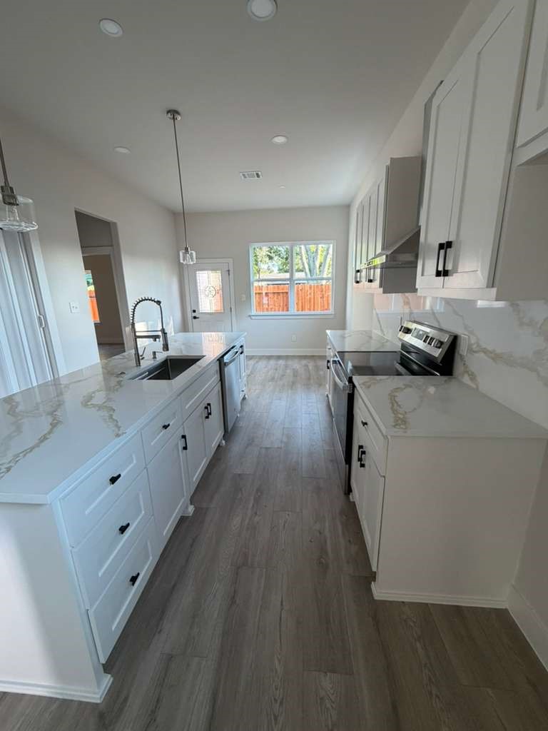 142a College Street Property Photo 8