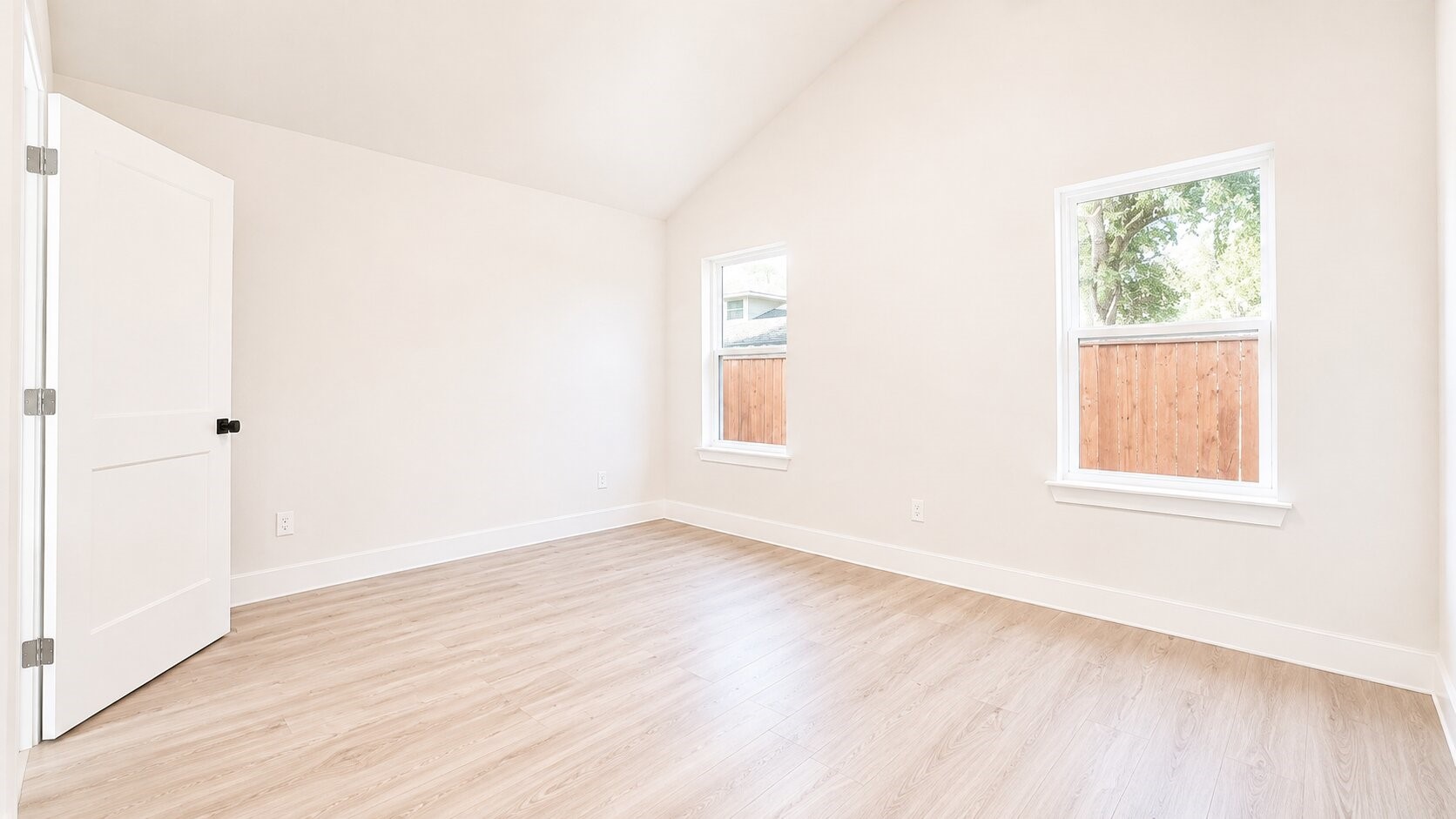 142a College Street Property Photo 14