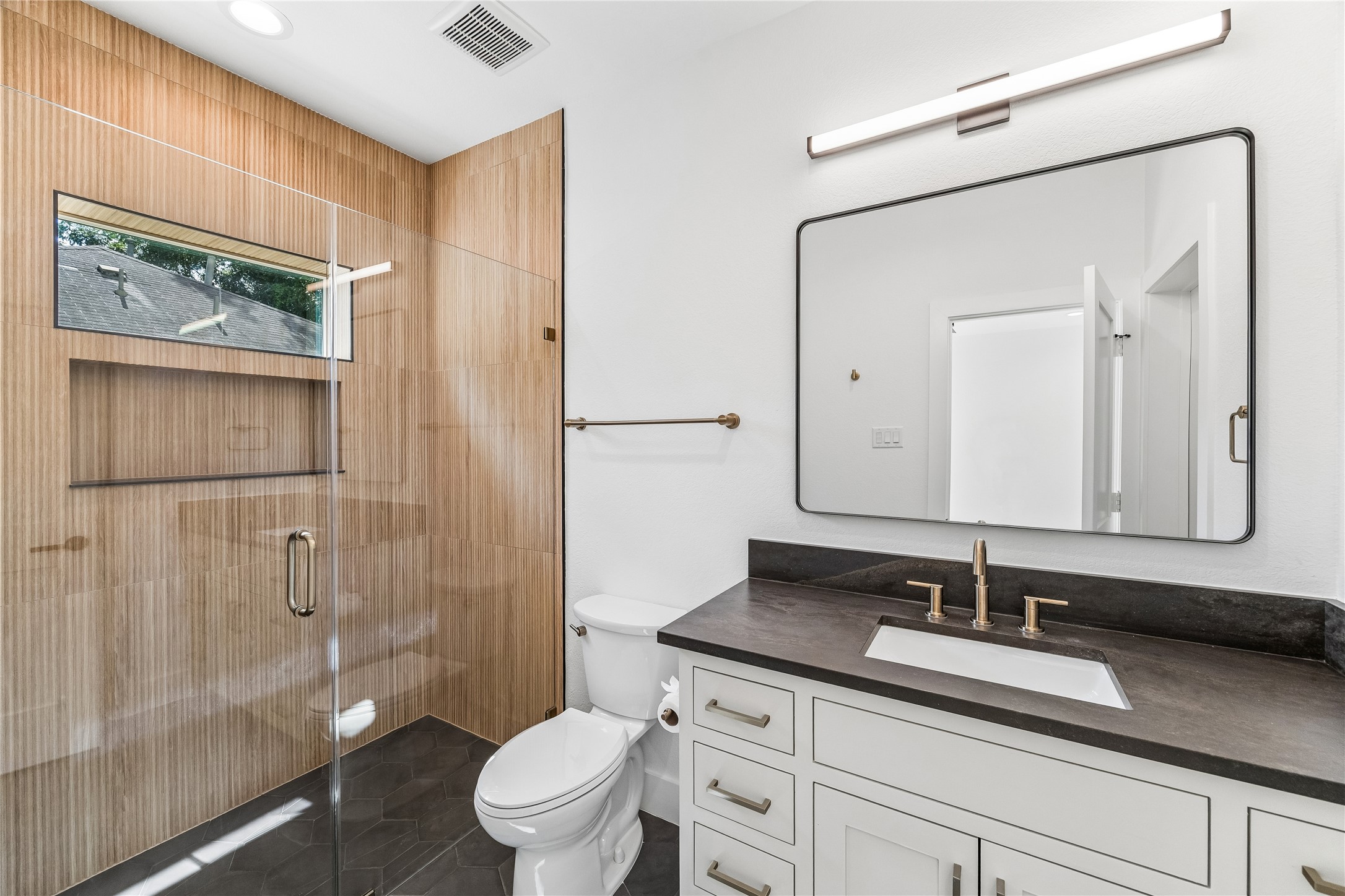 3402 Market Street Property Photo 5
