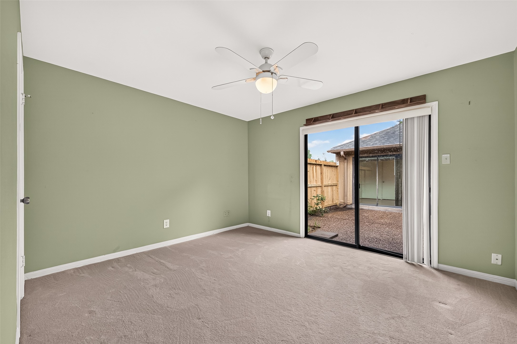 219 Essex Place Property Photo 29