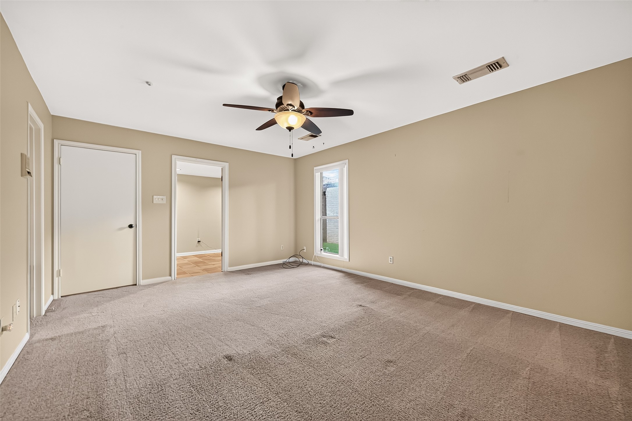 219 Essex Place Property Photo 49