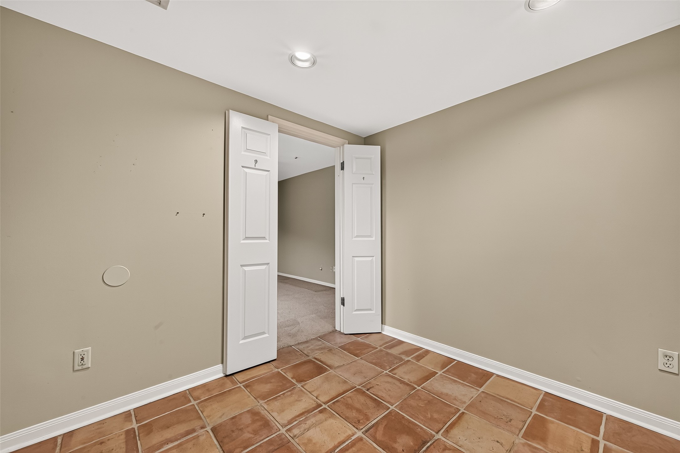 219 Essex Place Property Photo 50