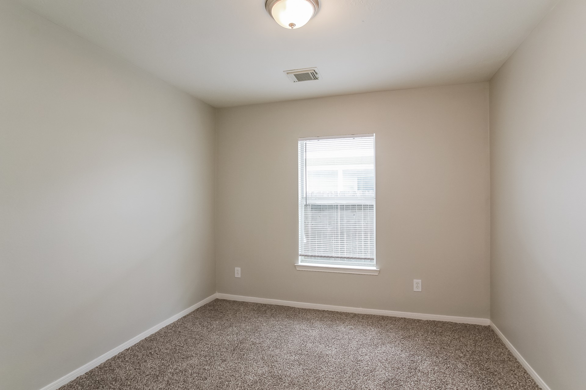 21106 Wortham Oaks Drive Property Photo 9