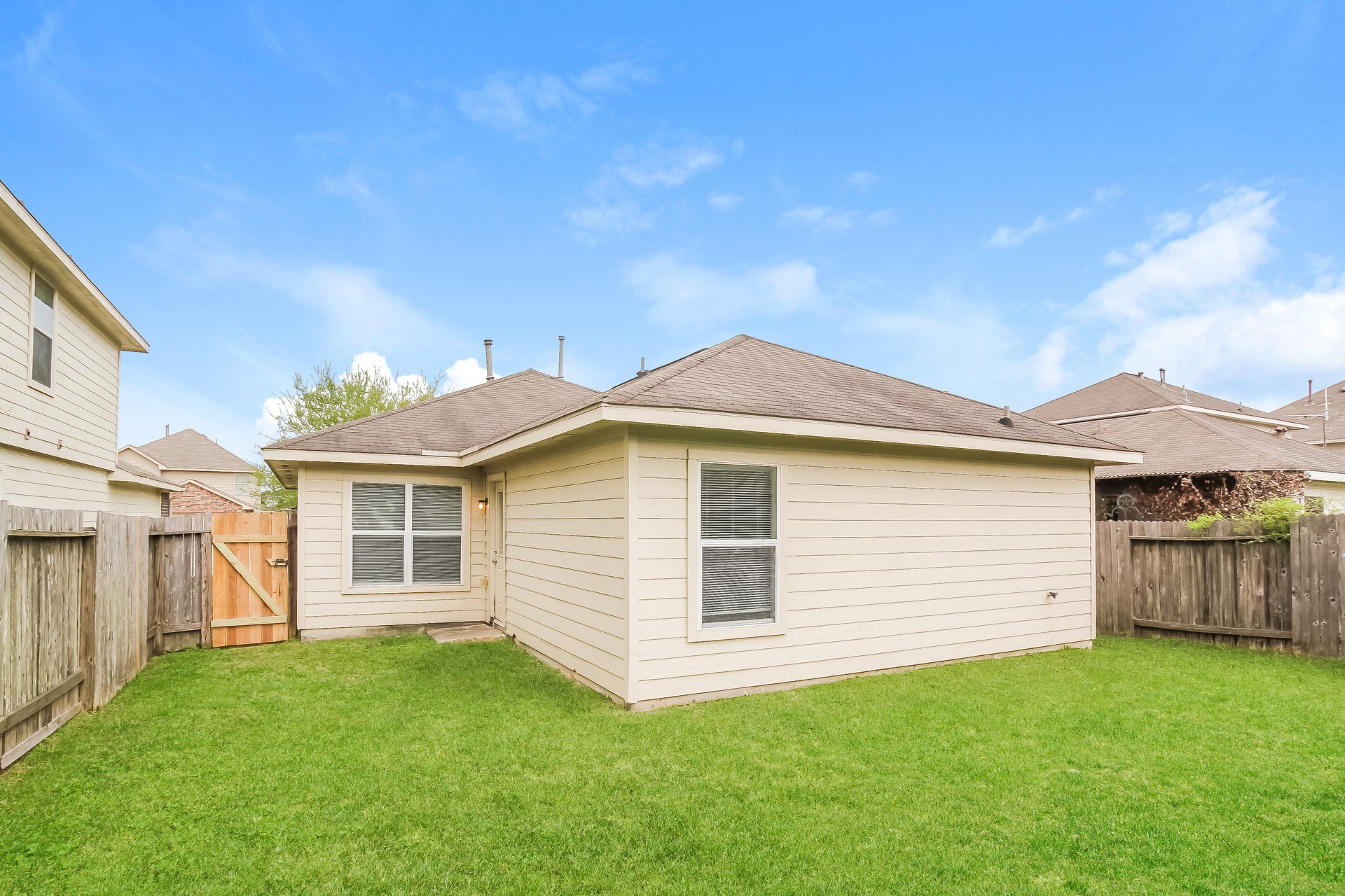 21106 Wortham Oaks Drive Property Photo 14