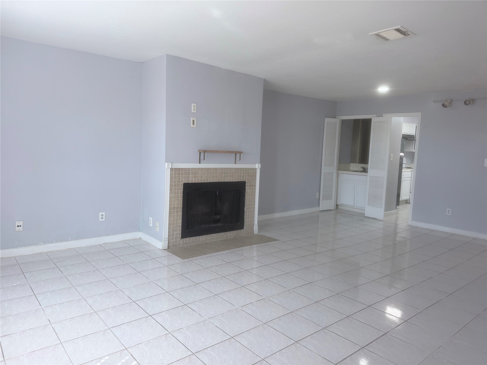 9901 Sharpcrest Street D8 Property Photo 1
