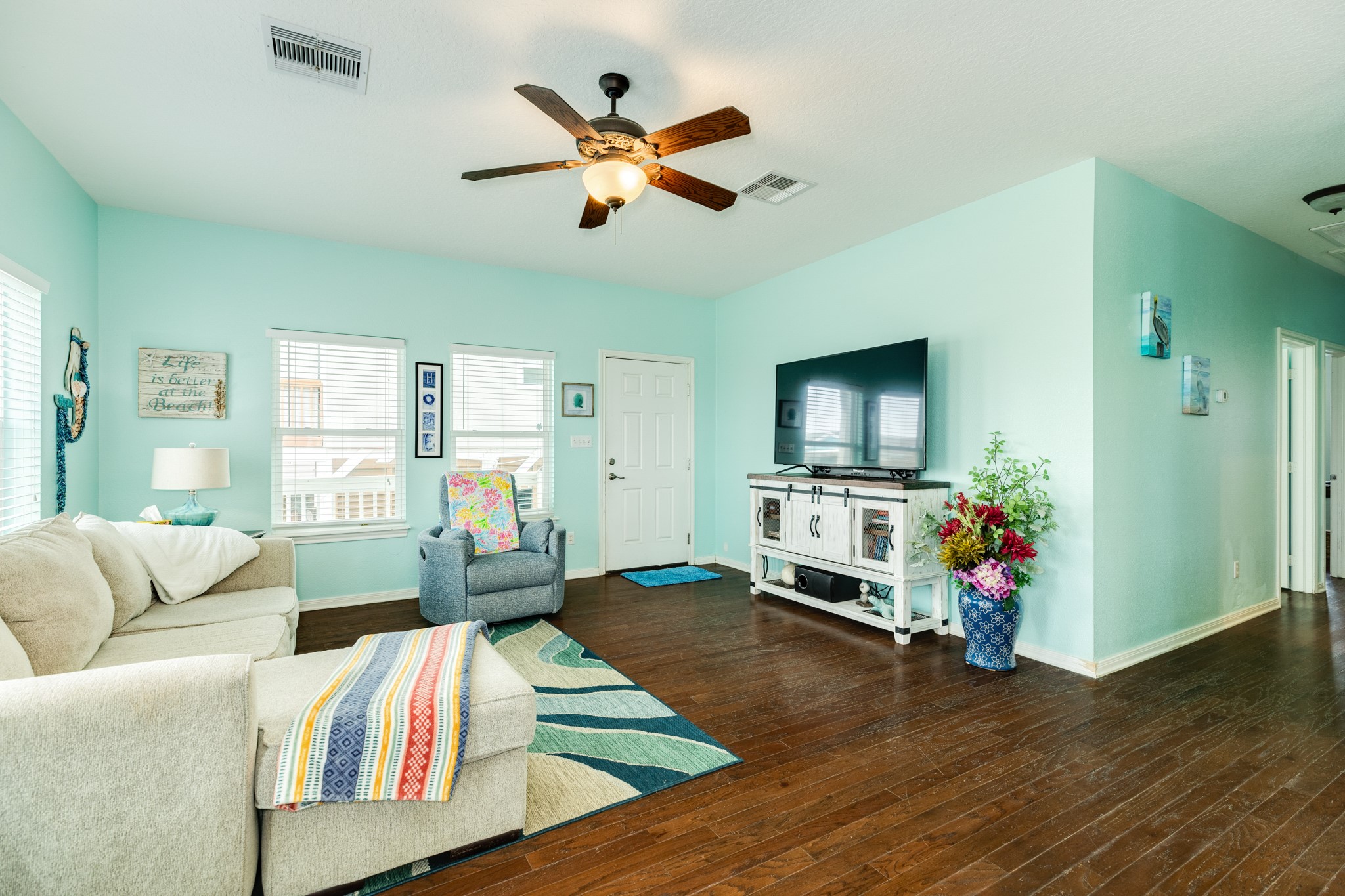 119 Skimmer Court Property Photo 6