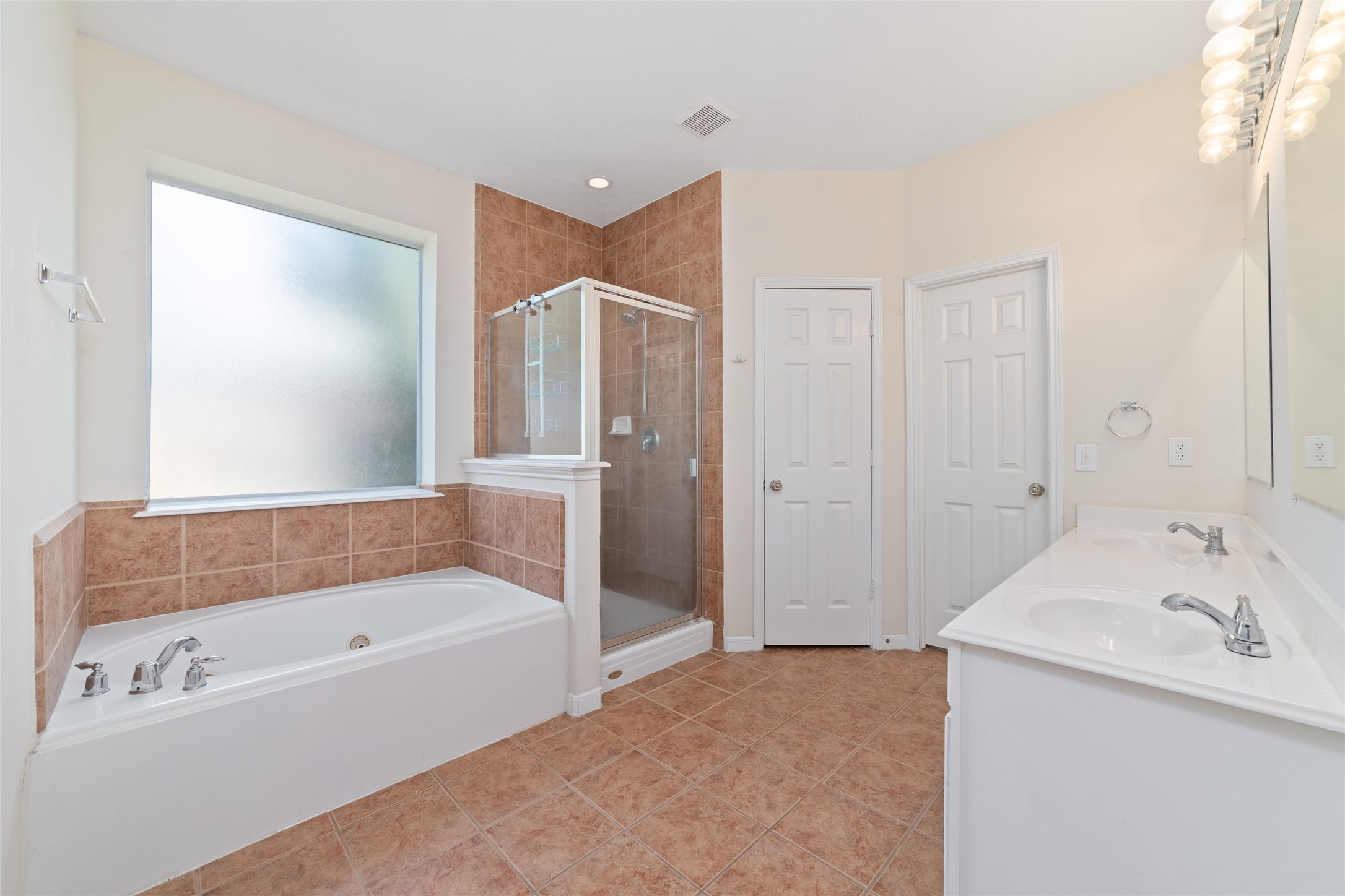 14011 Mohave Way Drive Property Photo 15