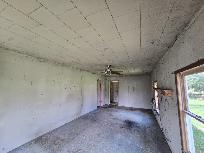 203 Cedar Circle Property Photo 3