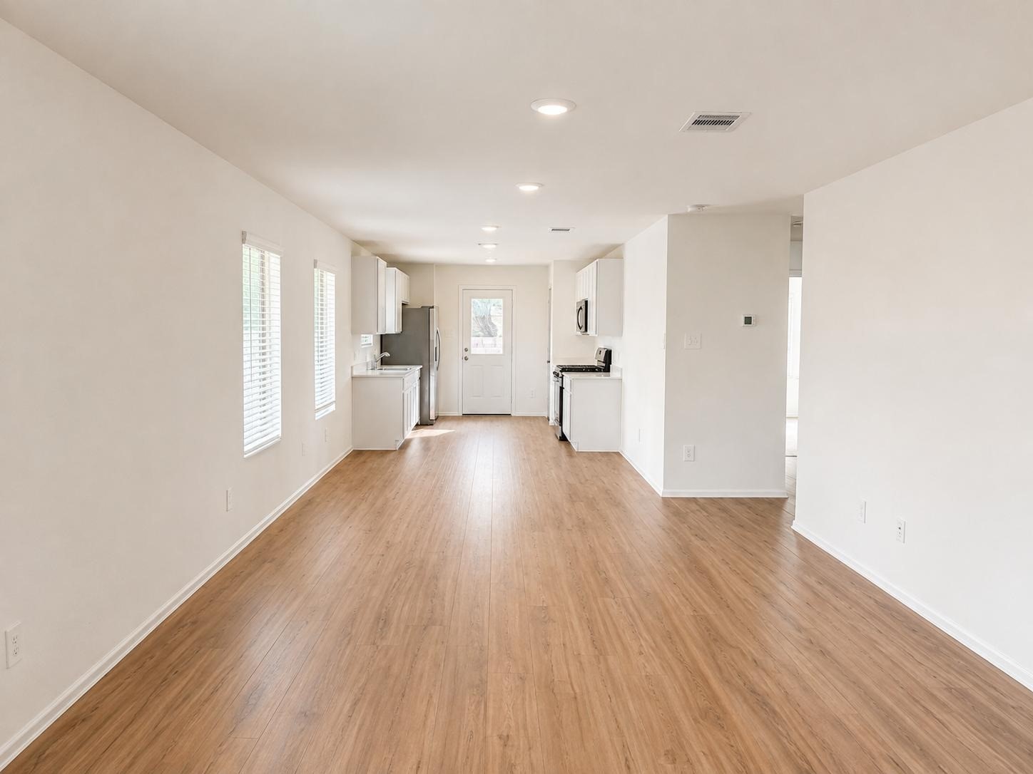 1515 Las Cuevas Drive Property Photo 3