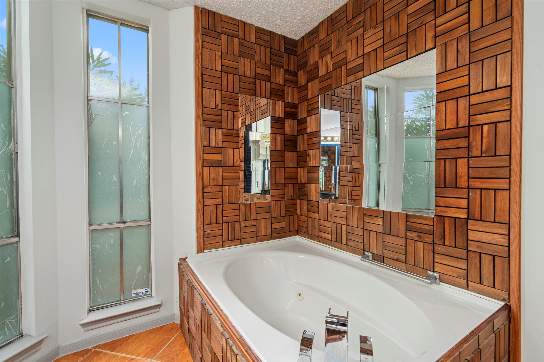 1513 Beaconshire Road Property Photo 27