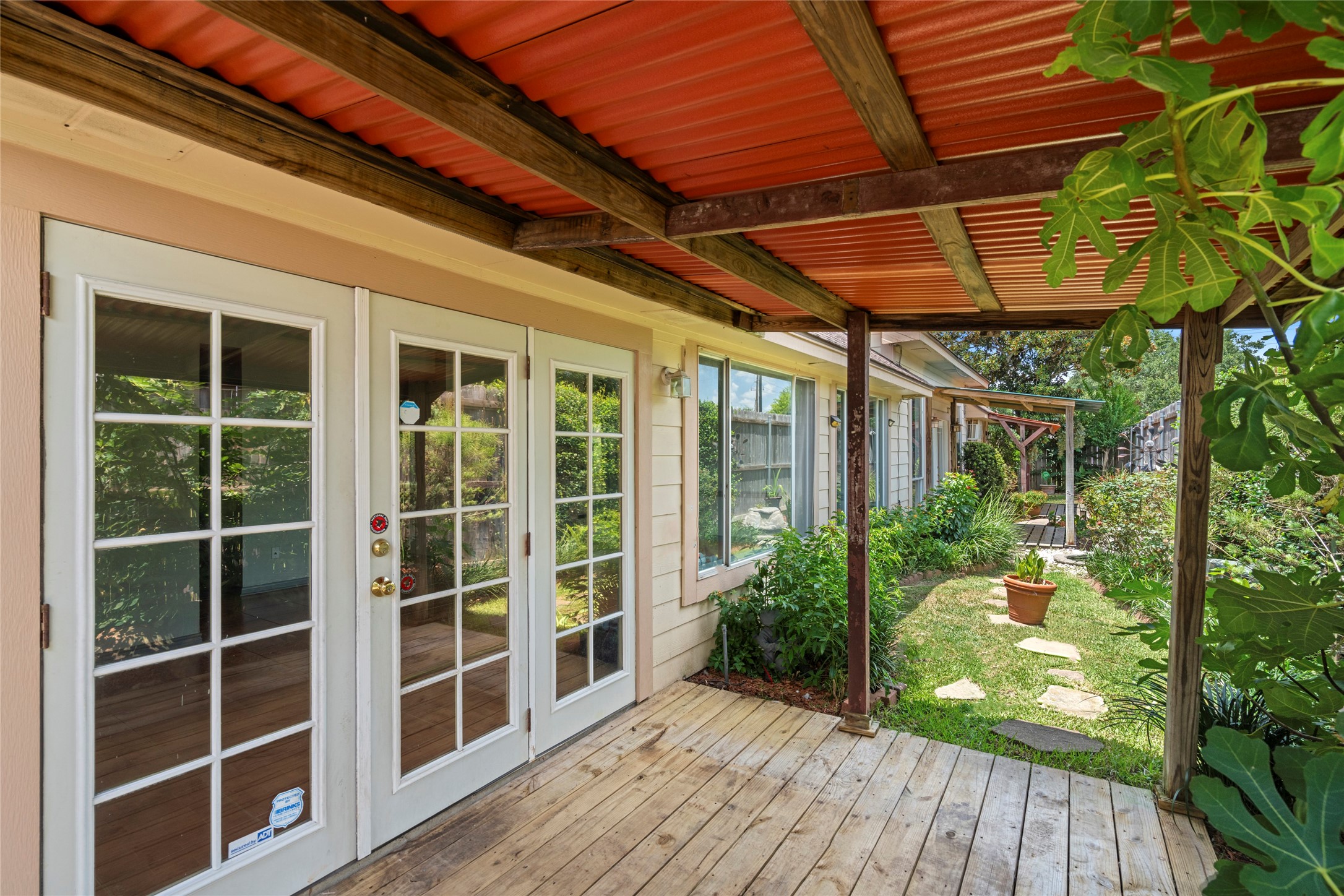 1513 Beaconshire Road Property Photo 39