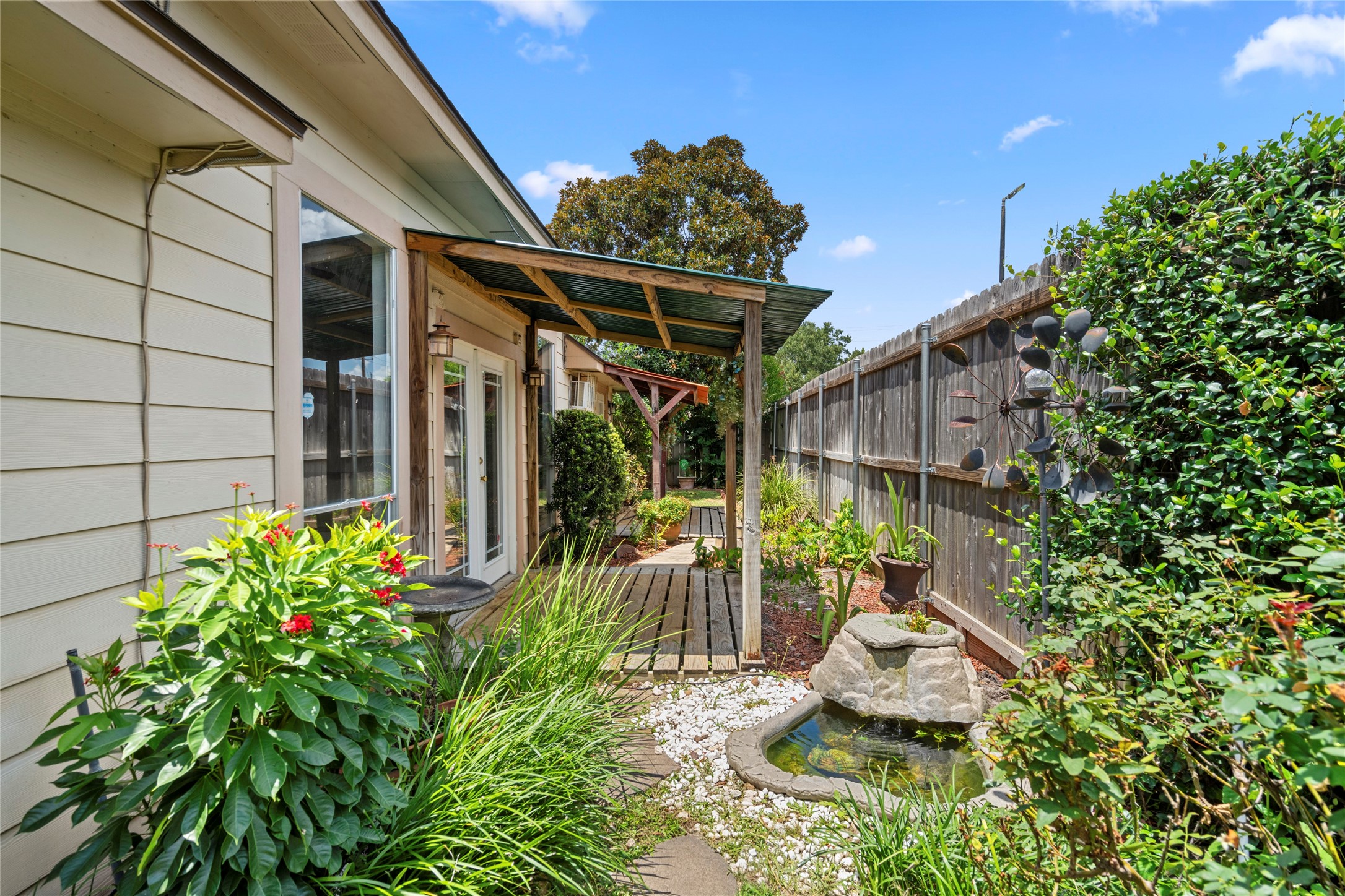 1513 Beaconshire Road Property Photo 41
