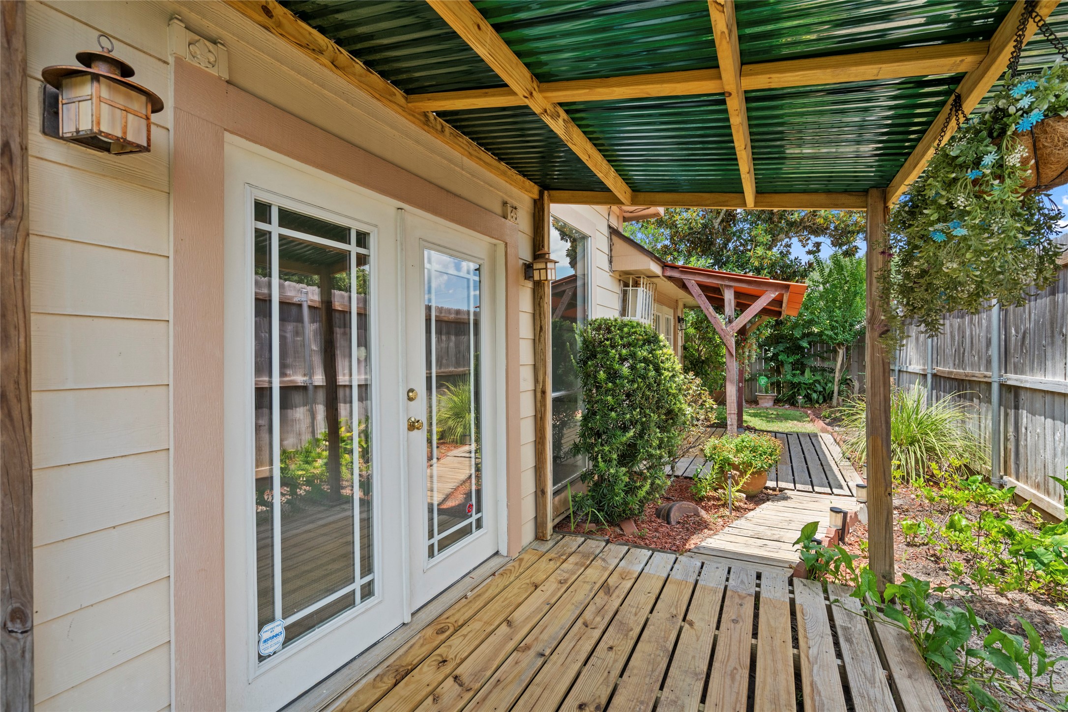 1513 Beaconshire Road Property Photo 42