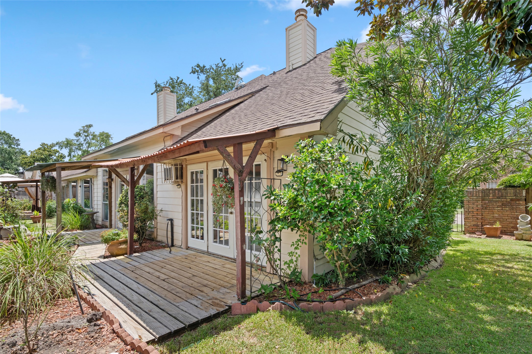 1513 Beaconshire Road Property Photo 43