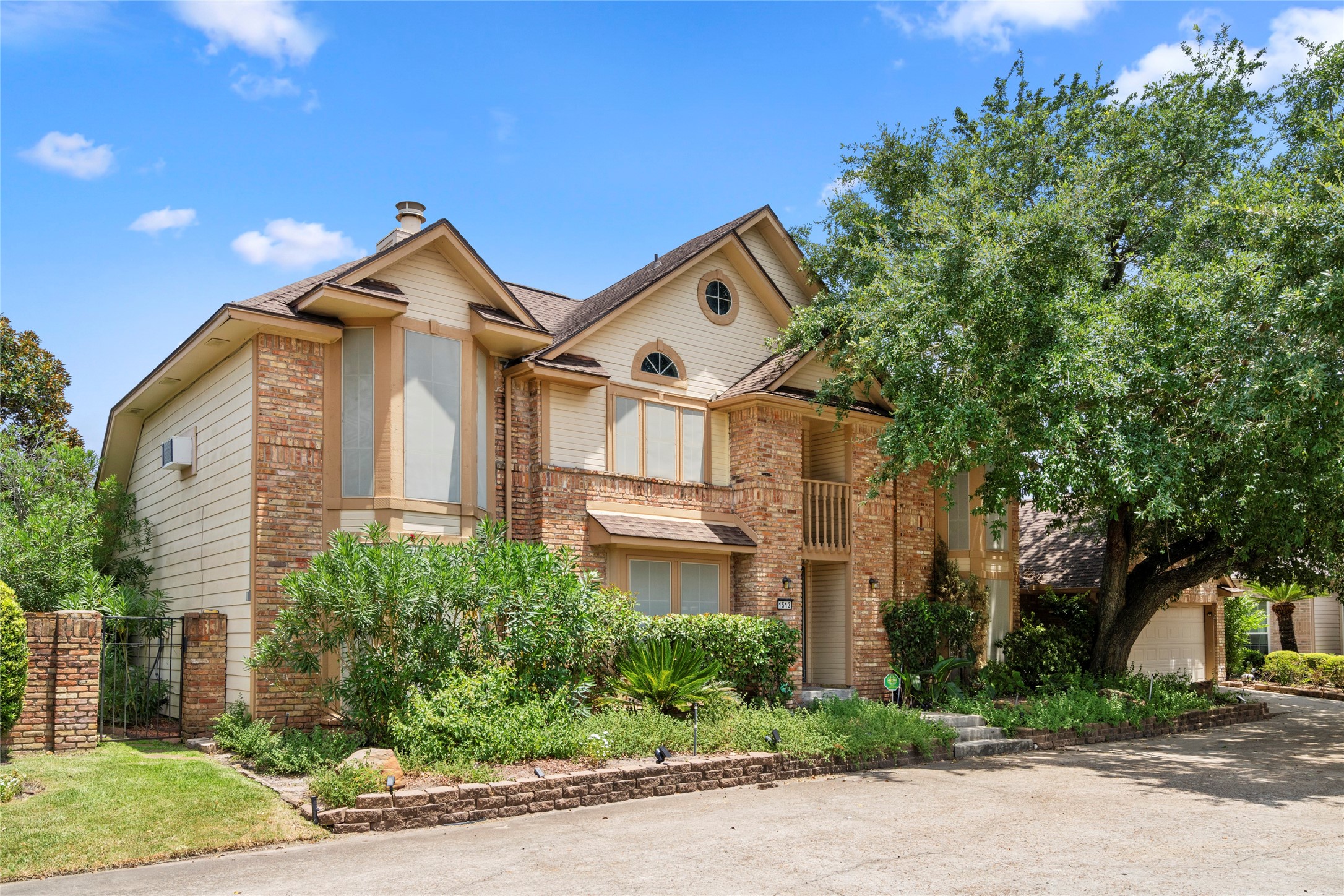 1513 Beaconshire Road Property Photo 47