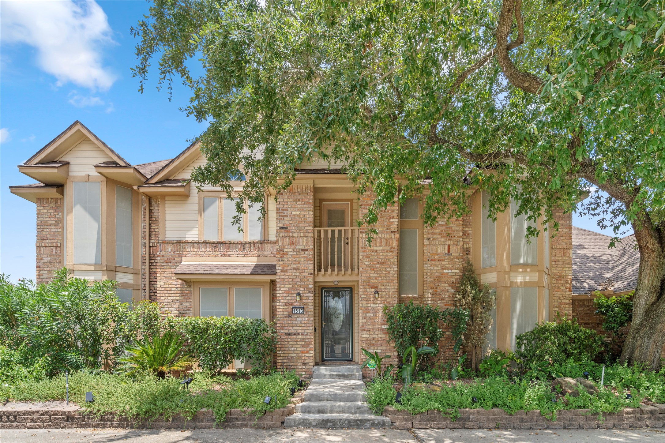 1513 Beaconshire Road Property Photo 48