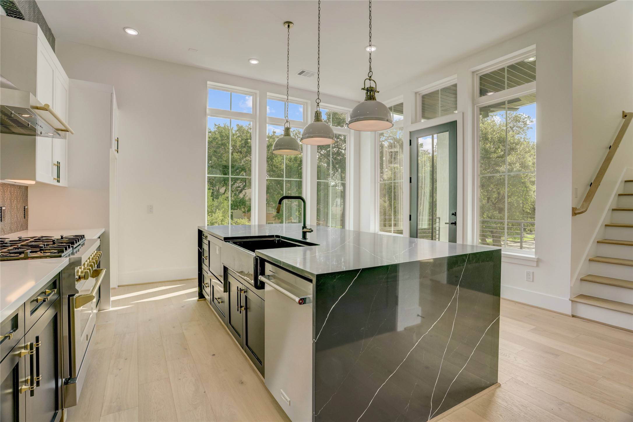 1907 Lauderdale Street Property Photo 6