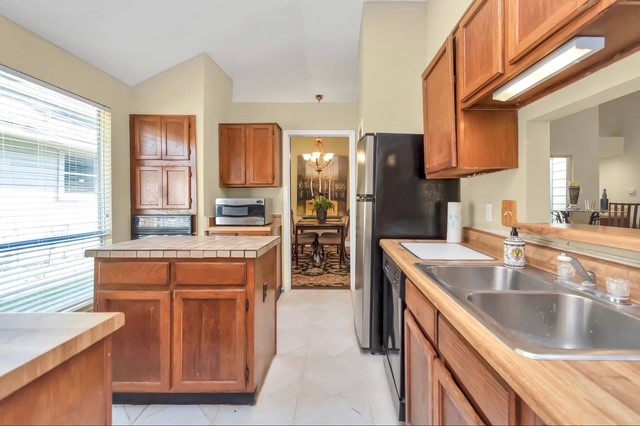 15938 Mission Village Drive Property Photo 17