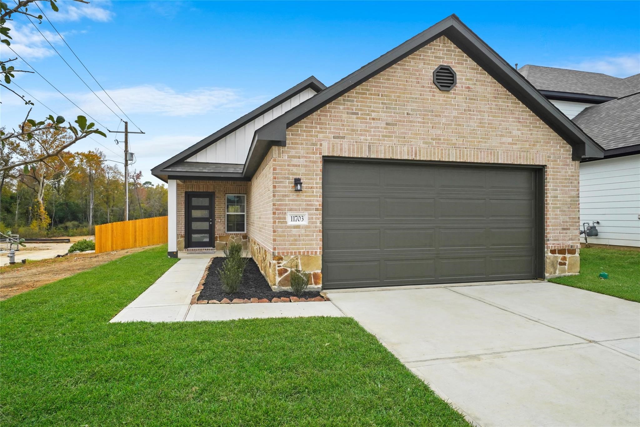 11703 Eclipse Drive Property Photo 1