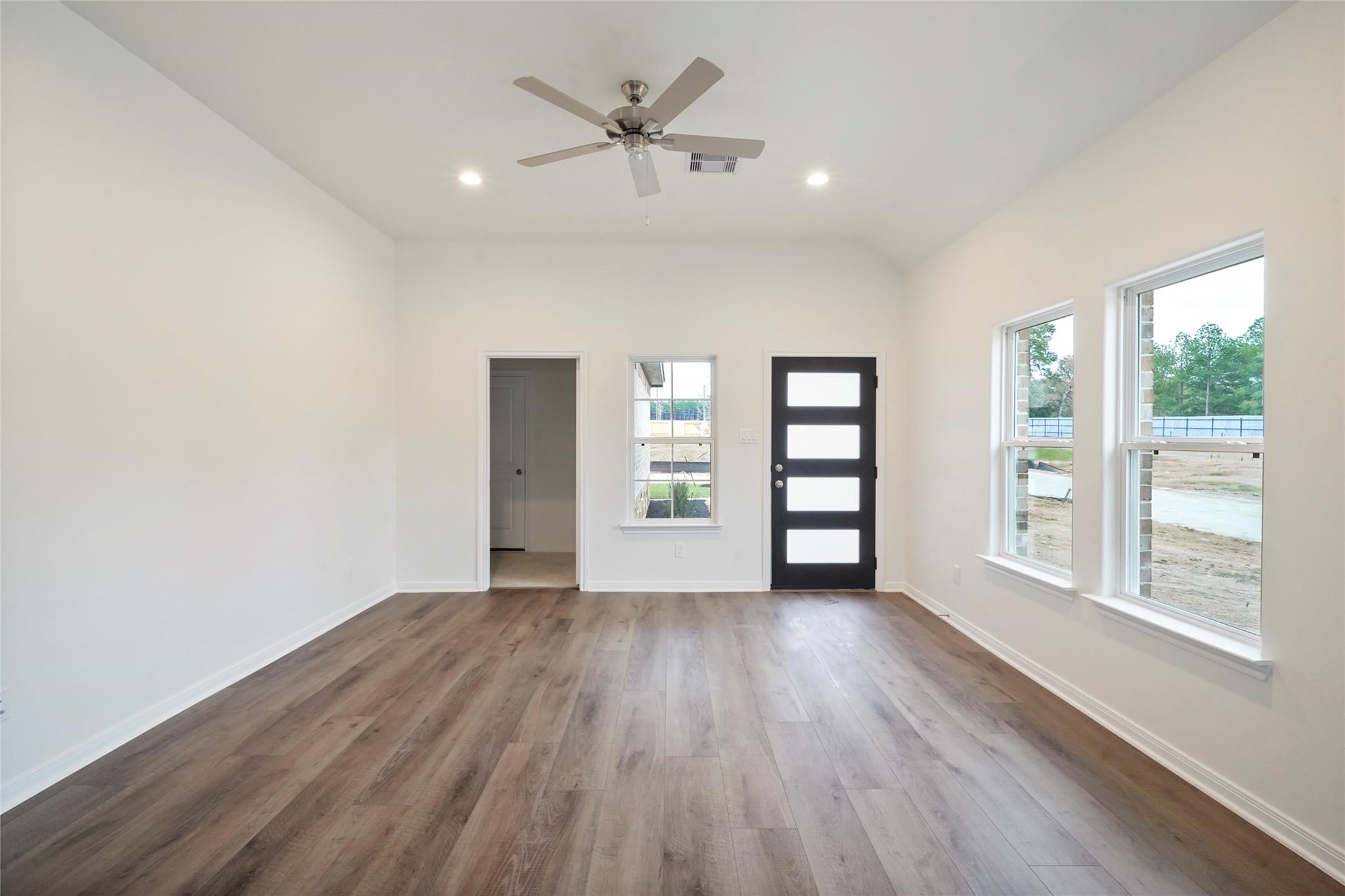 11703 Eclipse Drive Property Photo 6
