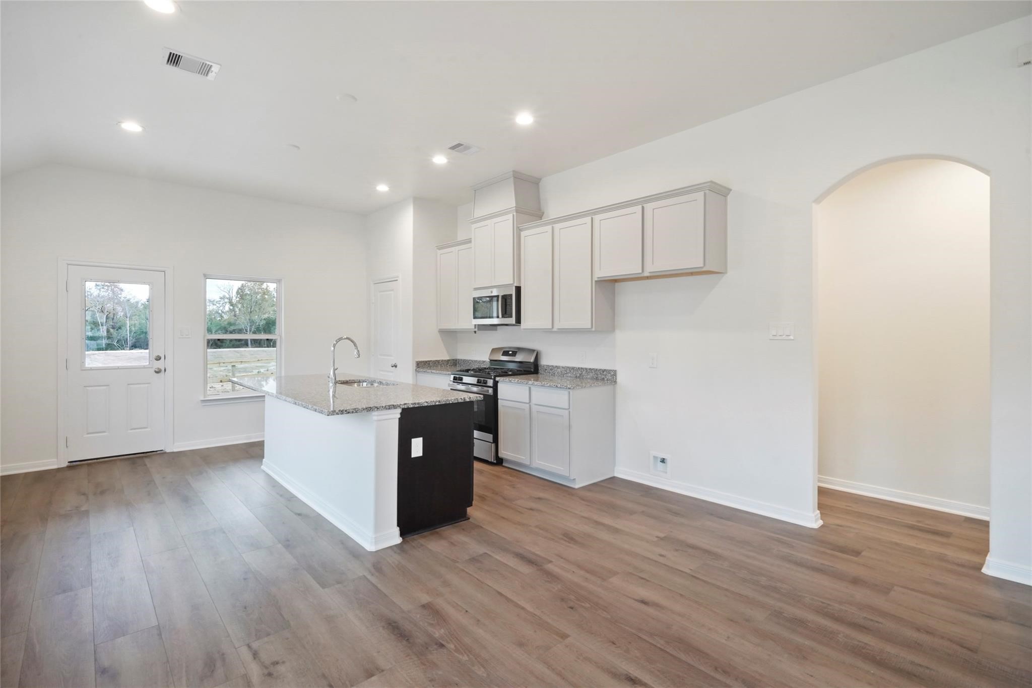 11703 Eclipse Drive Property Photo 11